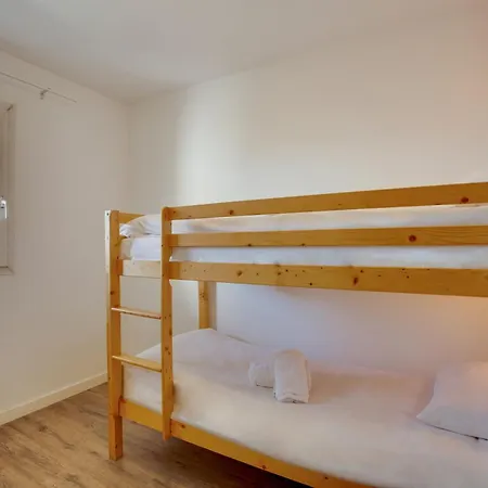 阿祖雷公寓酒店 3*