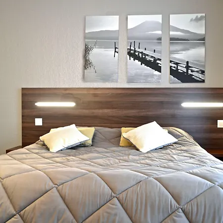 阿祖雷公寓酒店 3*