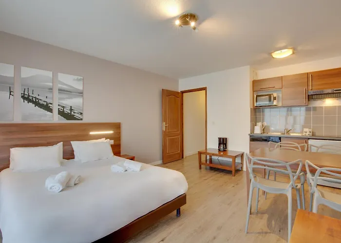 Azurea Aparthotel 3*