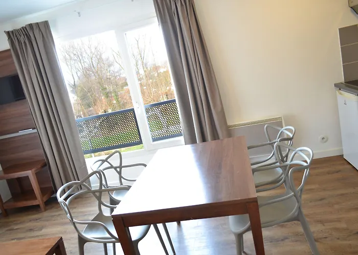 Aparthotel Azurea 3*