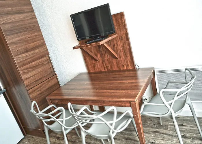 ريزيدنس أزوريا 3*