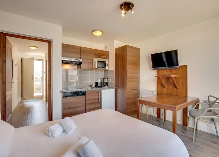 ريزيدنس أزوريا