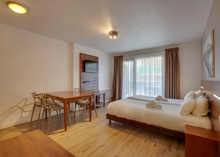 Azurea Aparthotel 3*