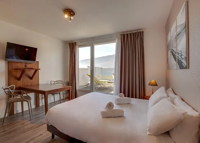 ريزيدنس أزوريا