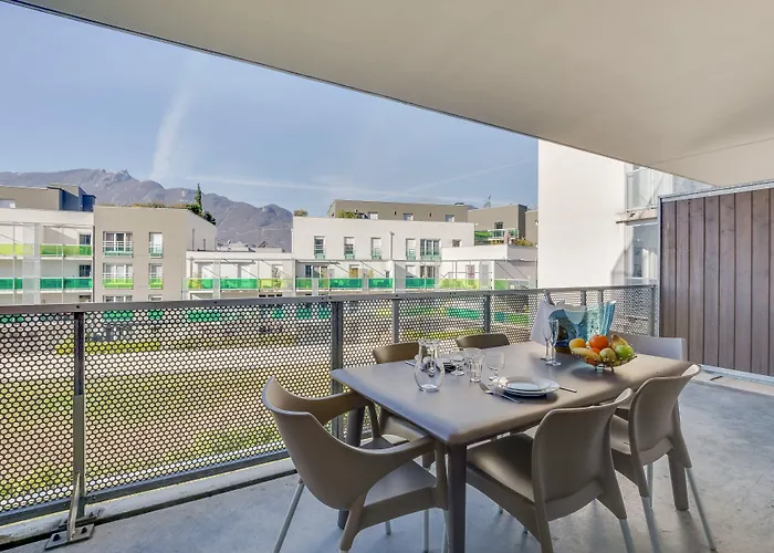 Azurea Aparthotel 3*